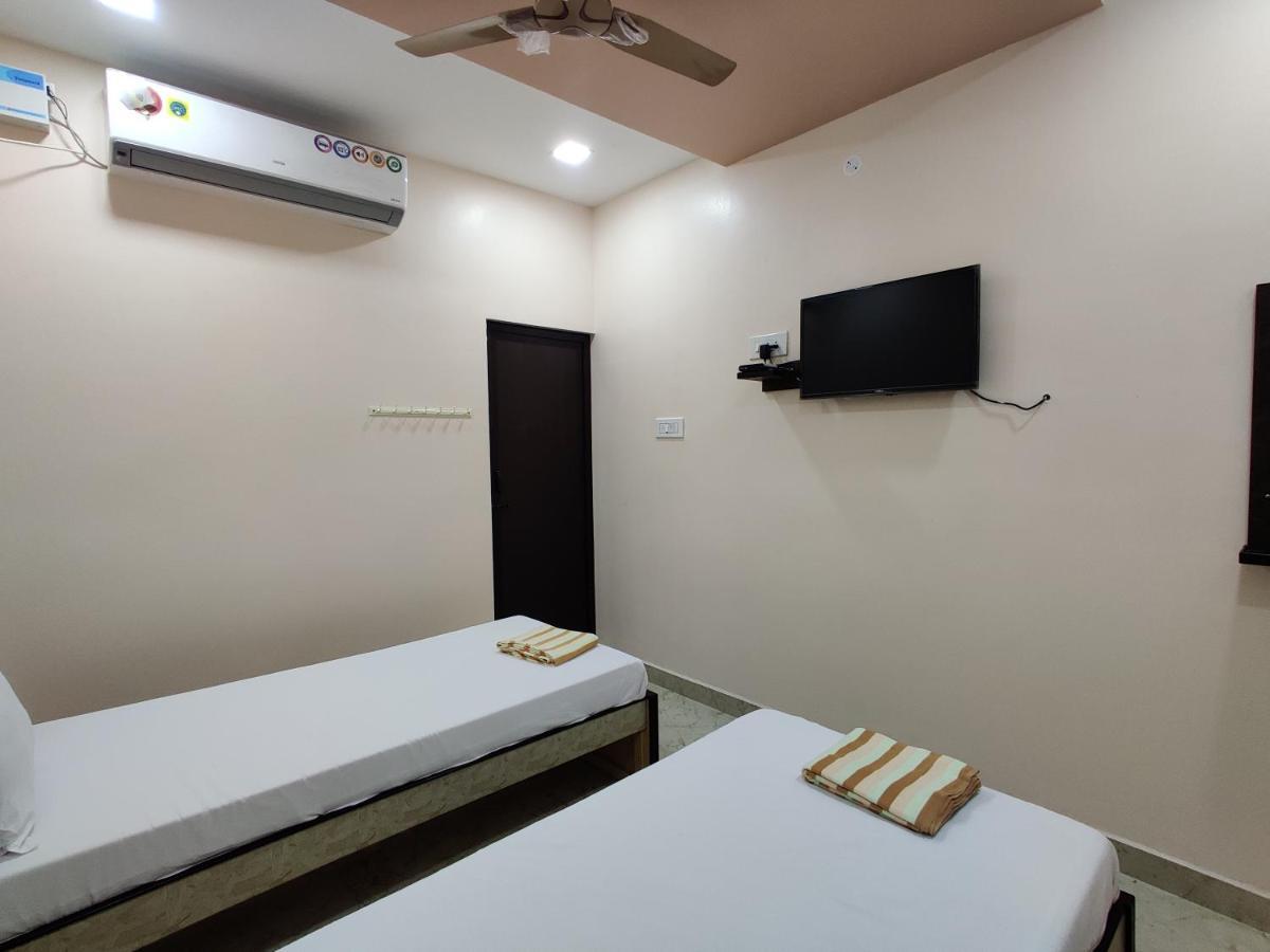 Sivamurugan Residency Bhavani Luaran gambar